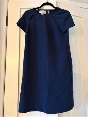Donna Morgan Navy Short Sleeve Shift Dress with Shoulder Slits